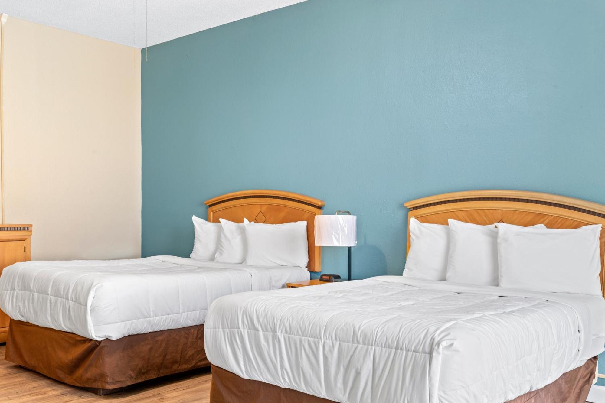Ocean Crest Inn And Suites 미를 비치 객실 사진