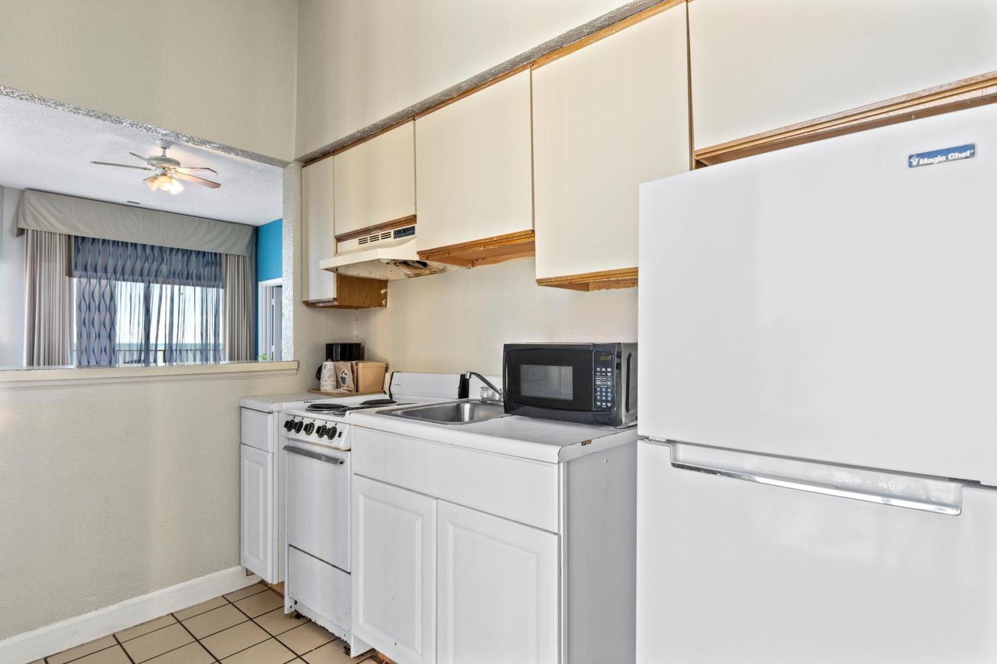 Ocean Crest Inn And Suites 미를 비치 객실 사진