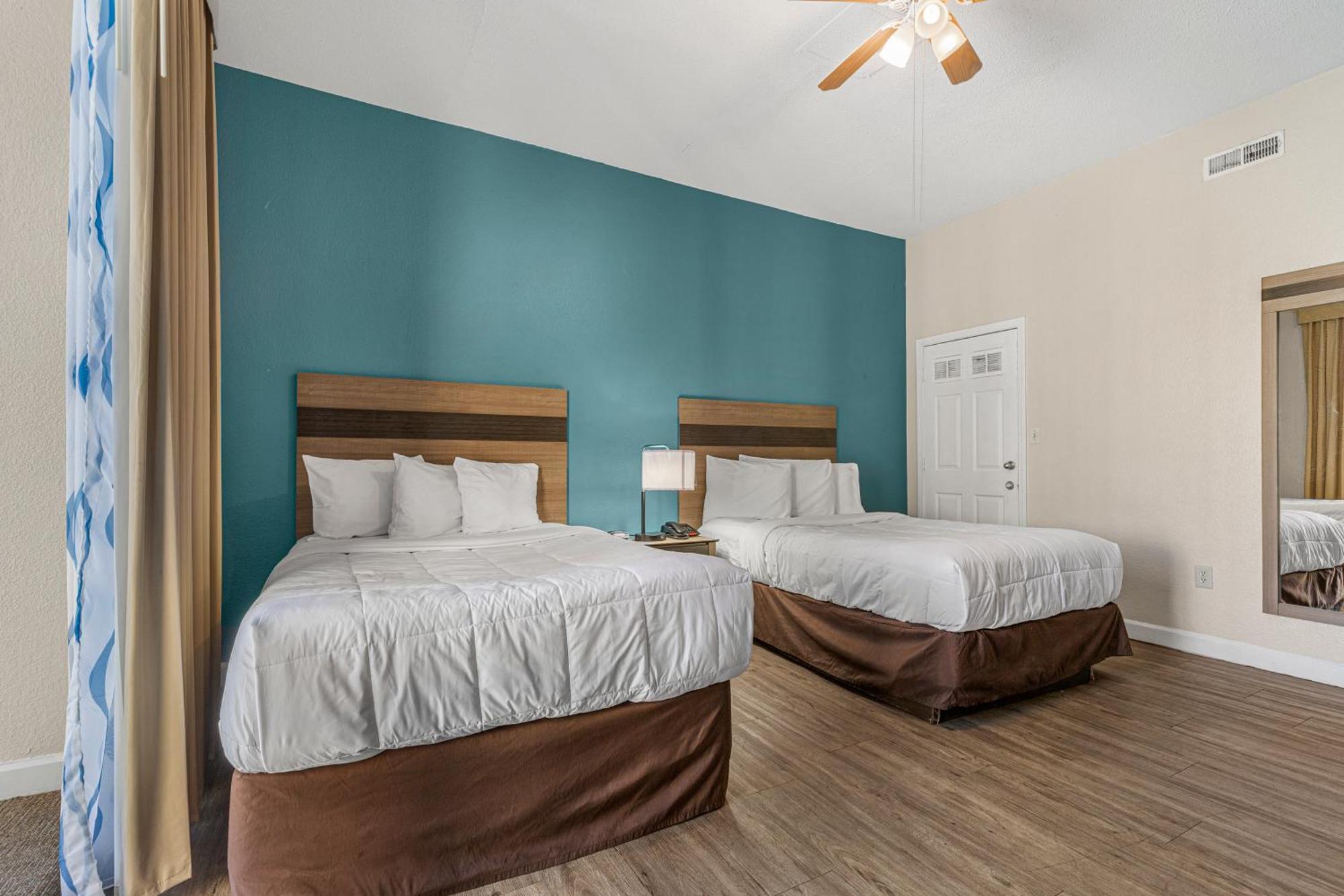 Ocean Crest Inn And Suites 미를 비치 객실 사진