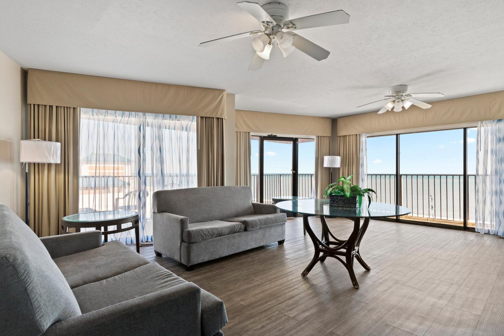 Ocean Crest Inn And Suites 미를 비치 외부 사진