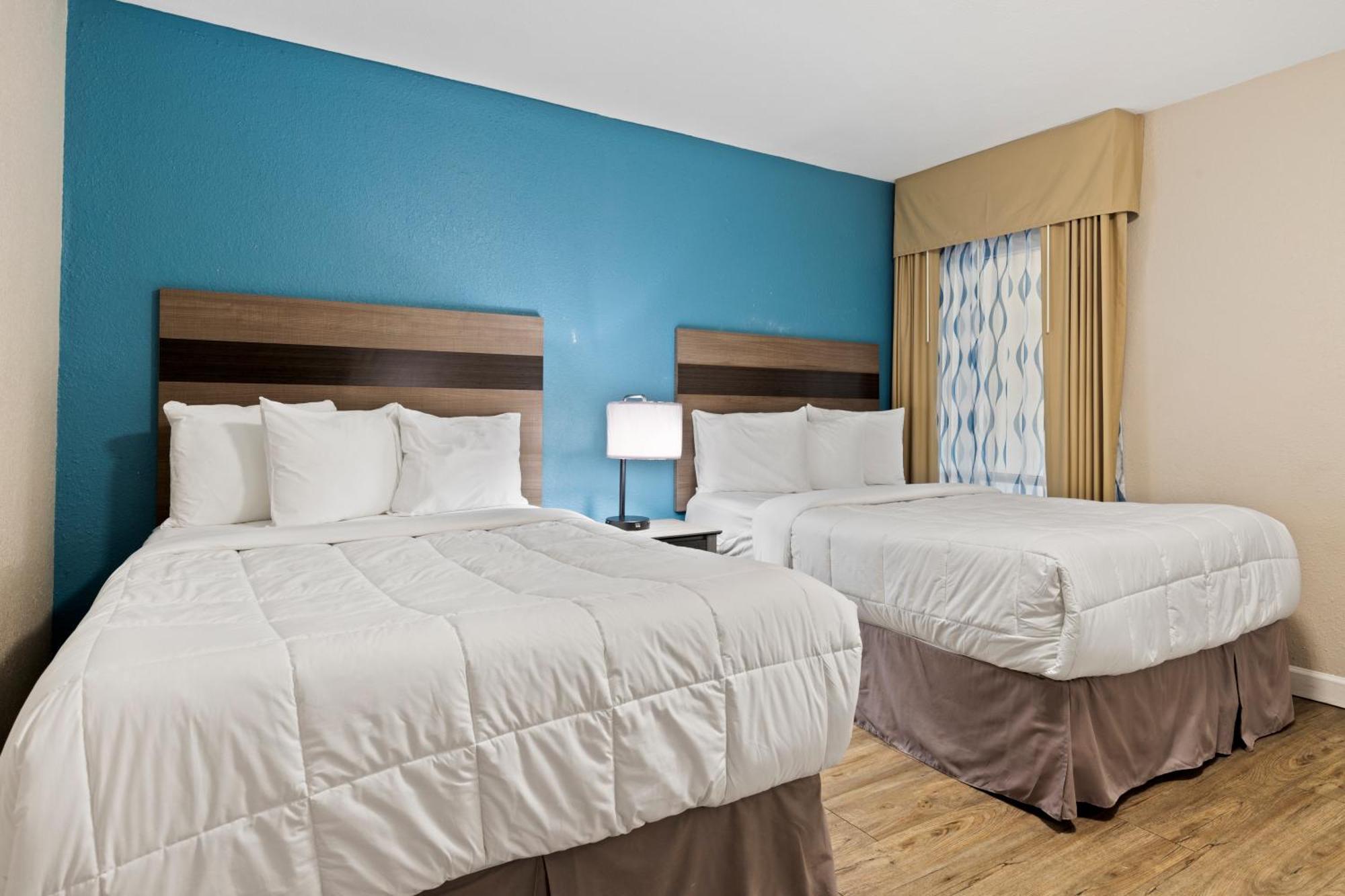 Ocean Crest Inn And Suites 미를 비치 객실 사진