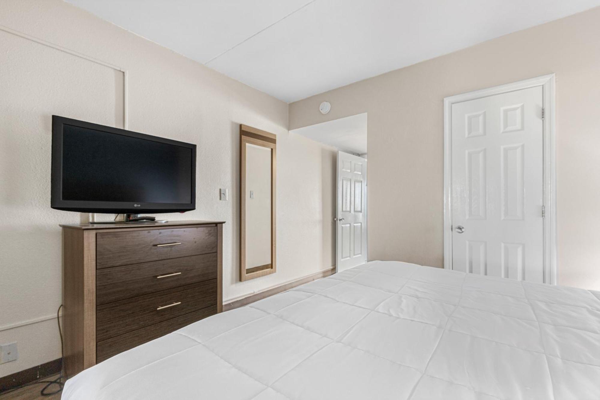 Ocean Crest Inn And Suites 미를 비치 객실 사진
