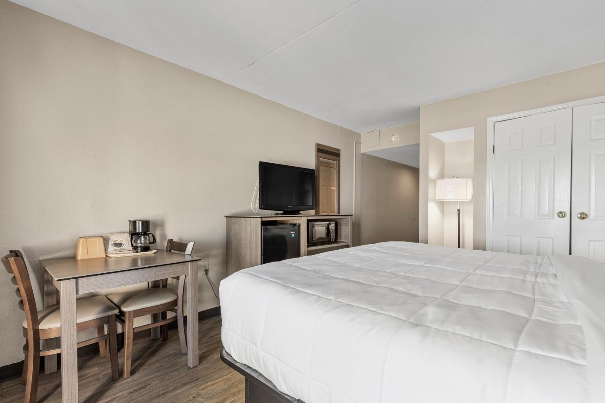 Ocean Crest Inn And Suites 미를 비치 객실 사진