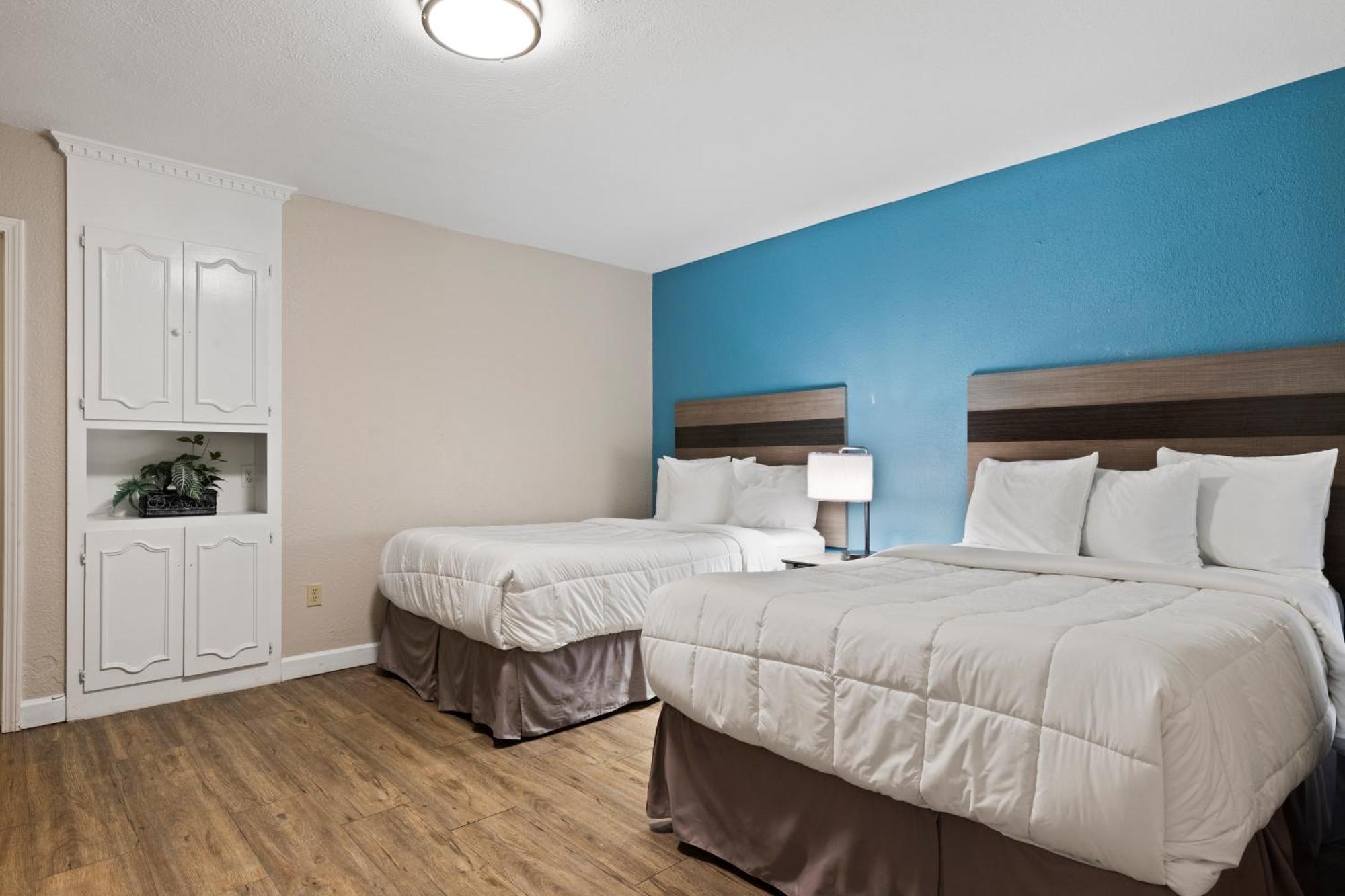 Ocean Crest Inn And Suites 미를 비치 객실 사진